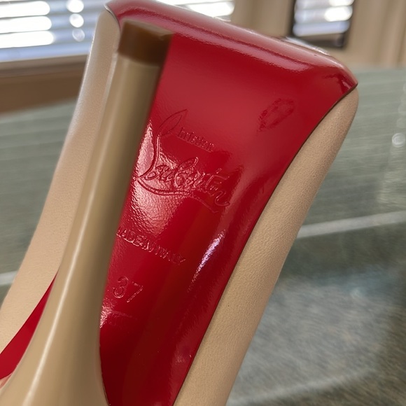 CHRISTIAN LOUBOUTIN Paris Heels -NEVER WORN - Picture 11 of 12
